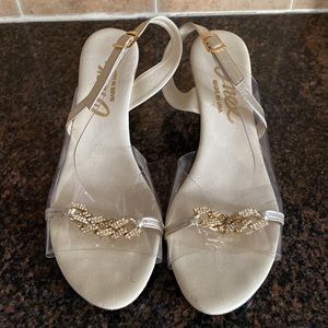 Onex Lucie Platinum Leather Women’s Size 8 Sandals